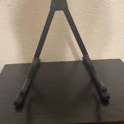 adjustable guitar stand