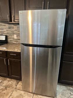 REFRIGERADOR SEMI-NUEVO LG DE ACERO INOXIDABLE