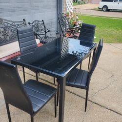 Nice Dining Table Set