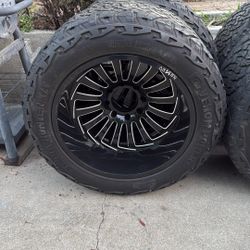 Arkon Wheels 22x14 Venom Tires 35”