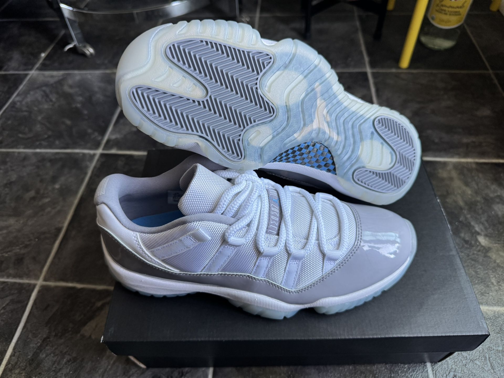 Jordan 11 Retro Low 8 1/2 Men’s 