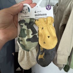 0-3 Baby Gloves 