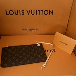 New authentic Louis Vuitton Neverfull Clutch 