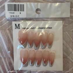 Press-On Nails French Tip Set Medium