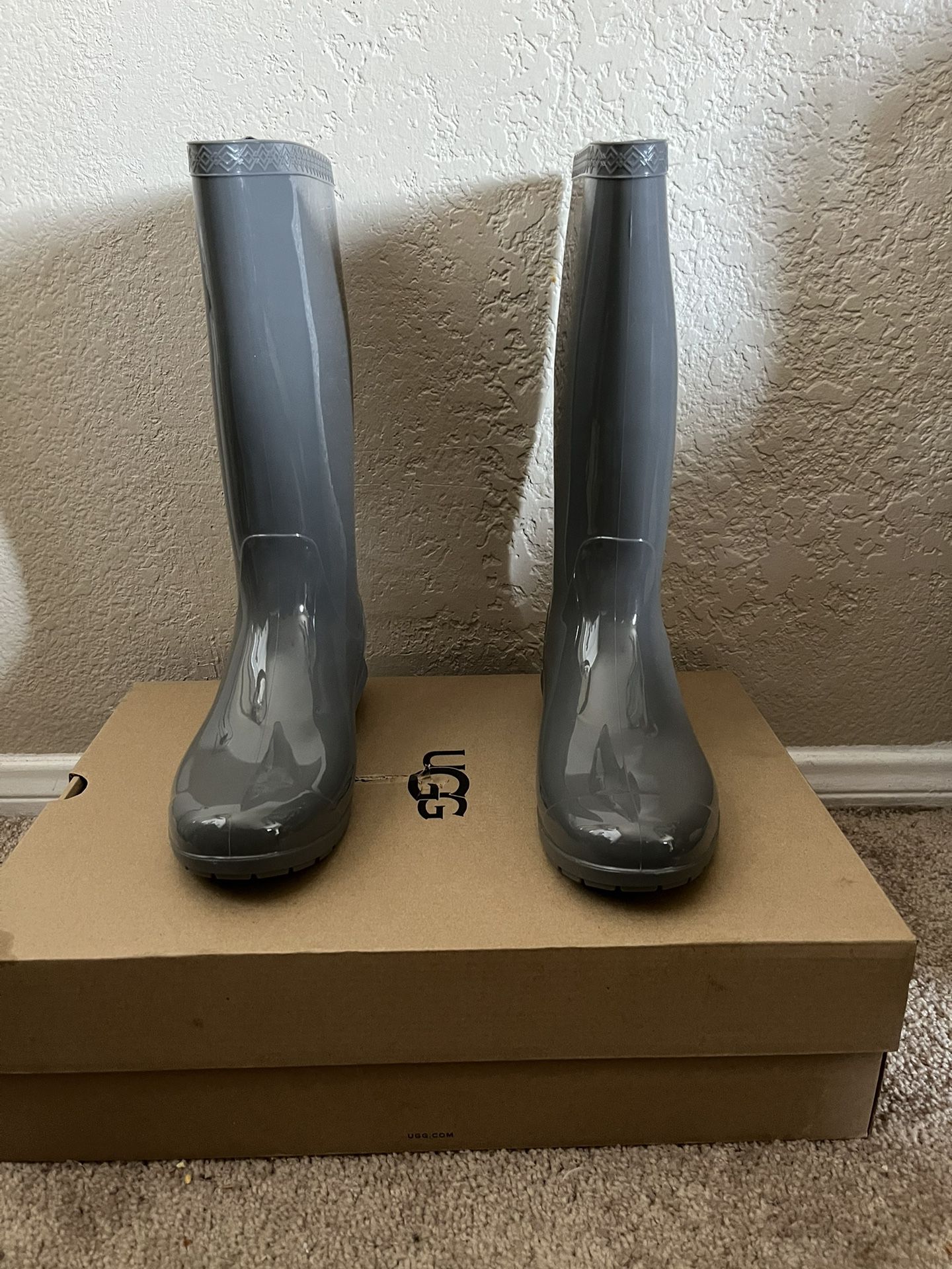 UGG Rain boots Grey Size 8 Women’s 
