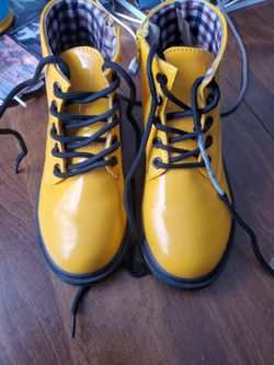 Yellow rain boots for kids size 13c 13.5c Leather Lace-Up Ankle Boots