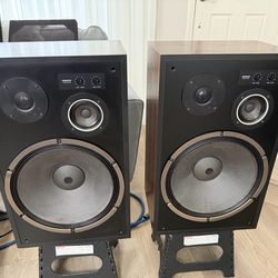 Onkyo model 240 vintage speakers