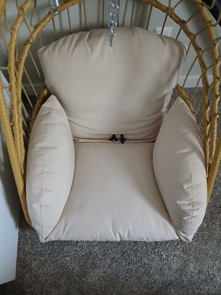 Hanging Egg Chair And Metal Stand