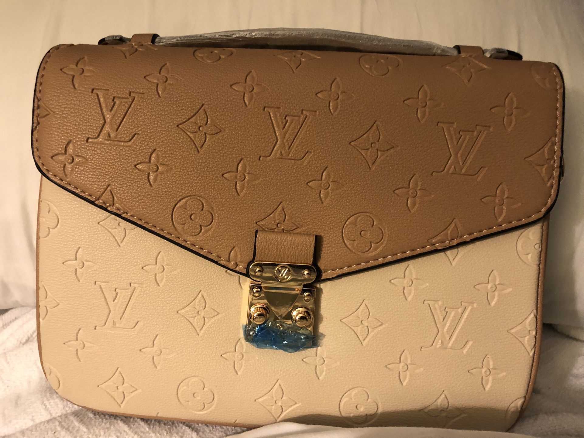 LOUIS VUITTON POCHETTE MÉTIS