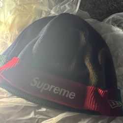 Supreme New Era Collab (2000-2010) Grail