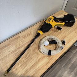 Dewalt 20V MAX 550 PSI 1.0 GPM Cold Water Pressure Washer (Tool Only)