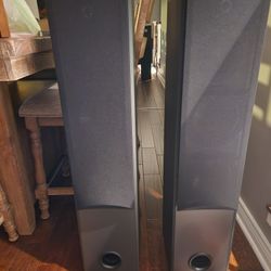 Sony floor speakers 200 watt. 