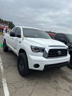 Toyota Tundra 5.7