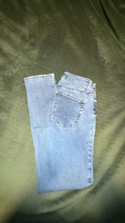 Light Wash Skinny/straight leg Jeans size 27