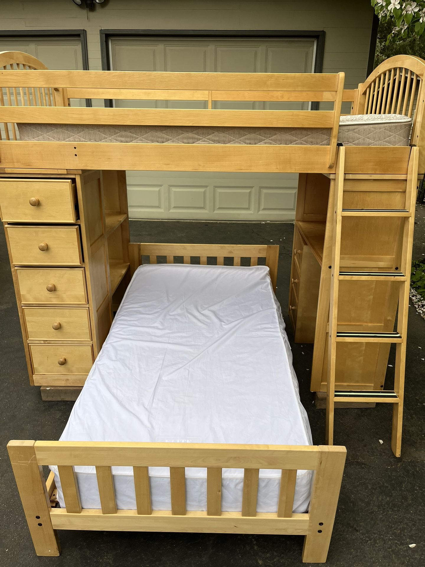Twin bunk bed set desk and drawers