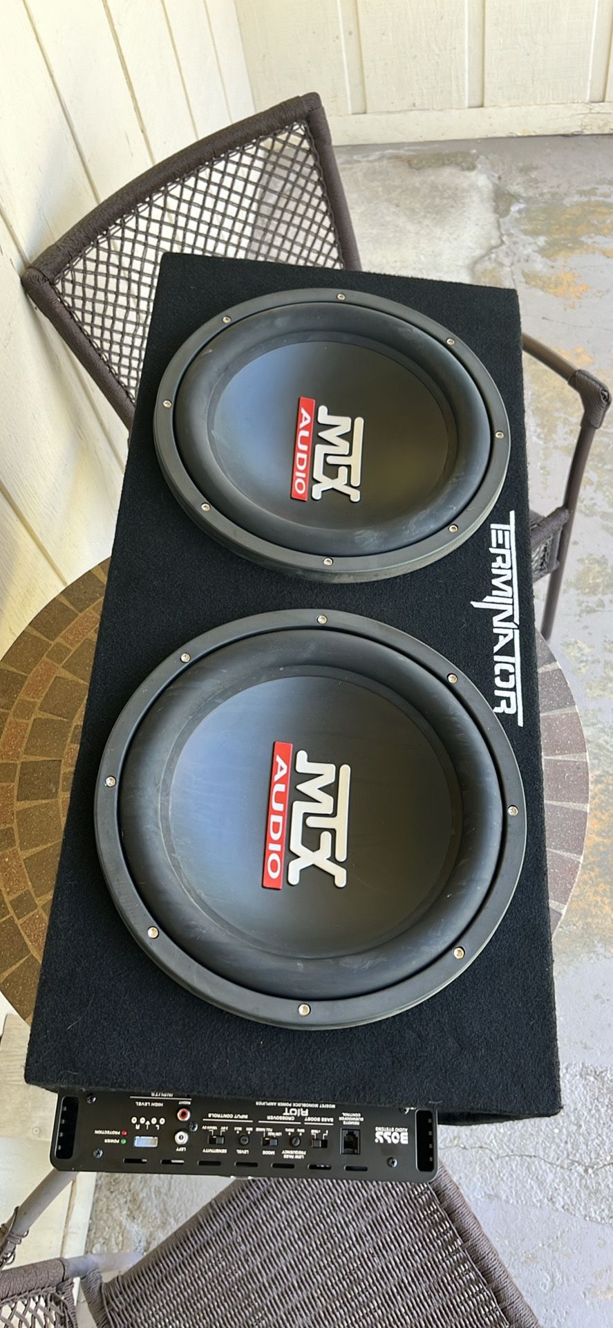 2 MTX 12inch Subwoofer/1100watt Amp