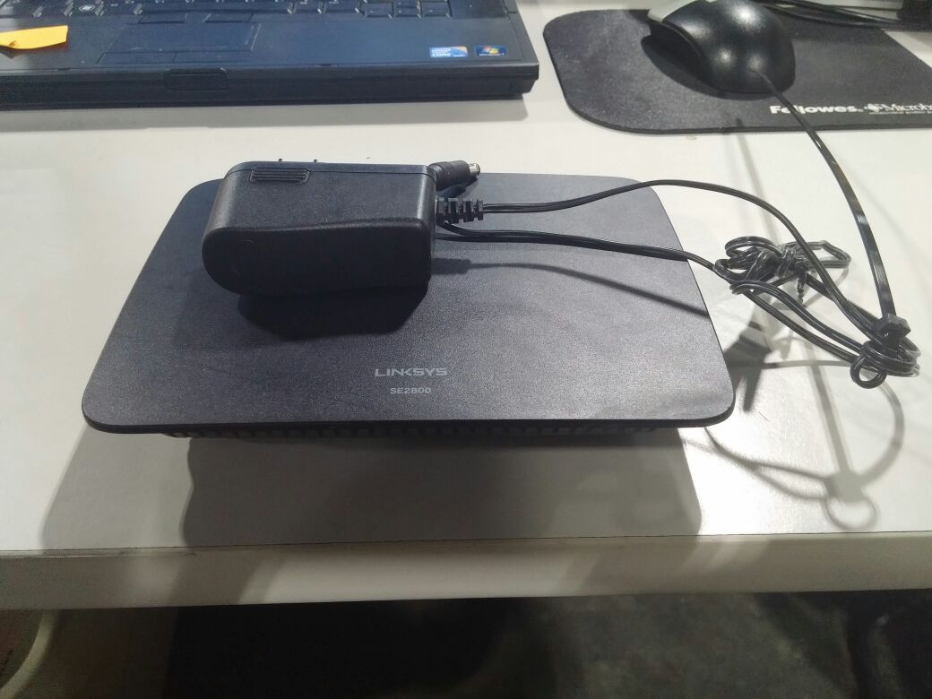 Linksys SE2800 Gigabit Switch