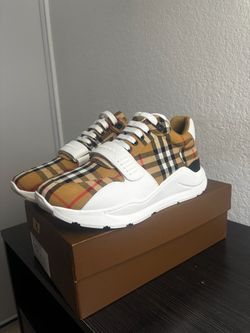 Burberry shoes (Size 9)