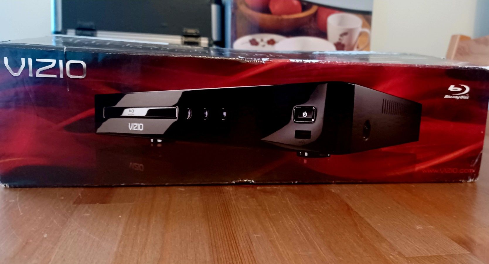 New Open Box Vizio Blu Ray Player With Apps Model VBR 121