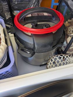 Pressure cooker