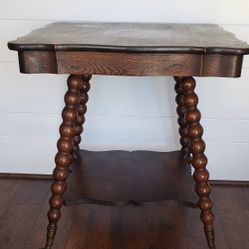 Tiger Oak (aka Quarter Sawn Oak) Table with Glass Feet -
