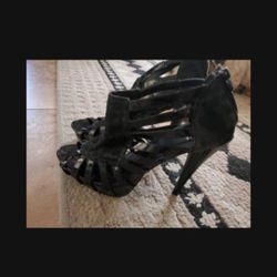 Black Heels Size 8