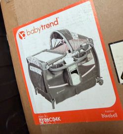Baby Trend Deluxe II Nursery Center Playard (Item # PY86C04K)