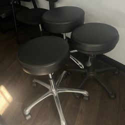 Office Chairs 