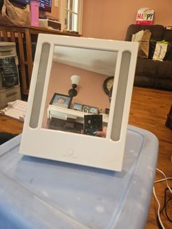 Lighted Makeup Mirror 