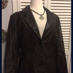 Bianca women's Dark Brown 100% Leather Jacket styled in Germany made in turkey with button down front  Size 12/large 