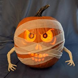 🕷 Pumpkin Masters Mummy Carving & Decorating Kit