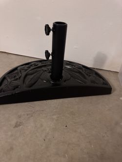 33lb umbrella base black Never used