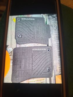 GENUINE TOYOTA 4 RUNNER FLOOR MAT SET (2010-2012)