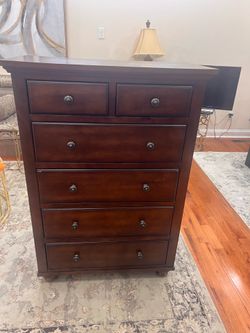 Chest dresser