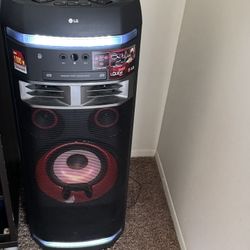 LG XBOOM 1000W Entertainment System w/ Karaoke & DJ Effects