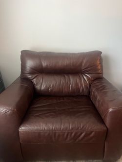 Real Italian Leather Lounging Chair