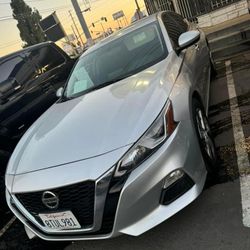2019 Nissan Altima 