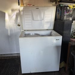 Deep Freezer 200$ Or Best Offer 