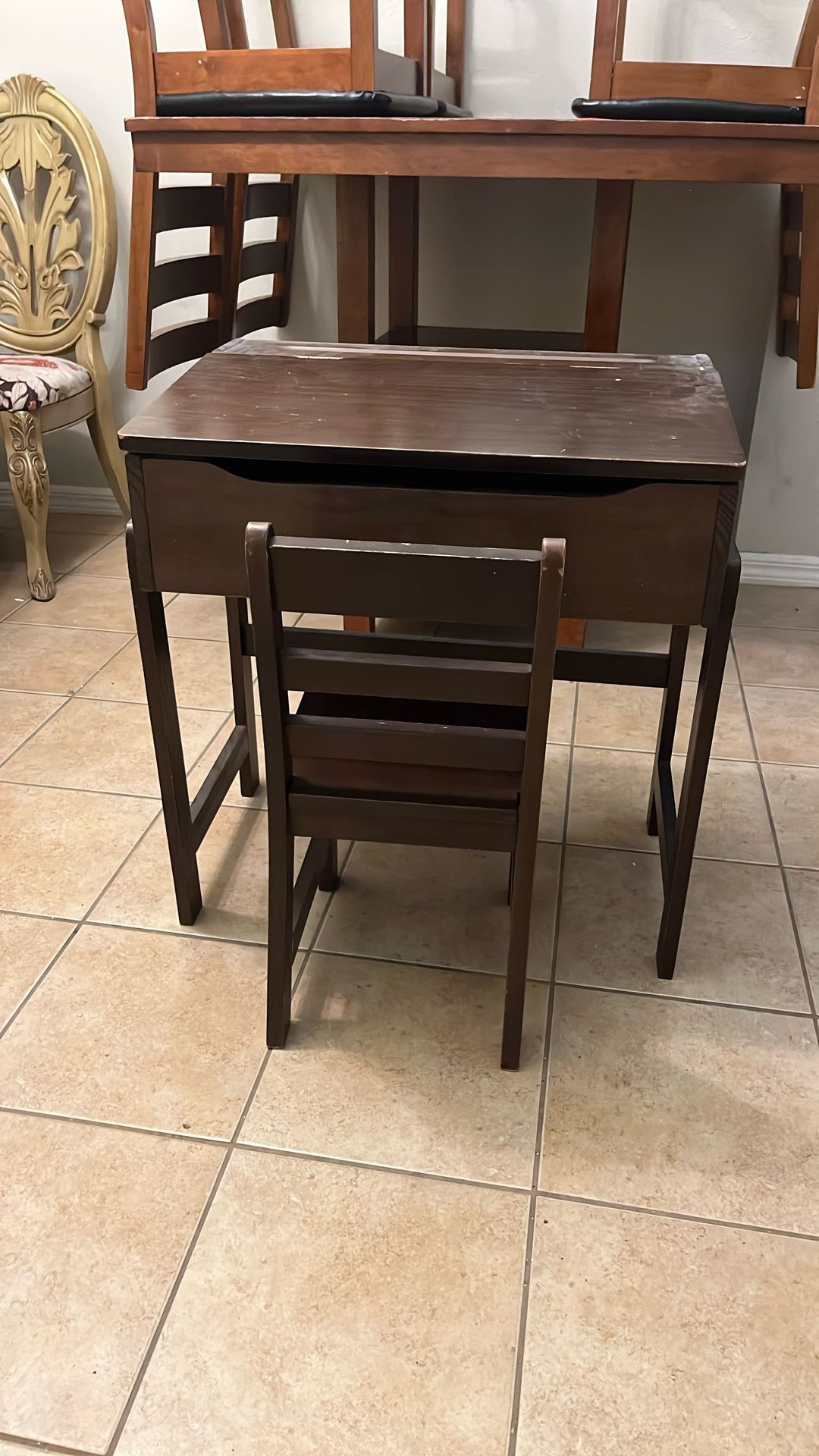 Old Fashioned Kid’s Desk