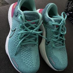 NIKE Womens Zoomx Invincible Run Flyknit 2 Size 7.5