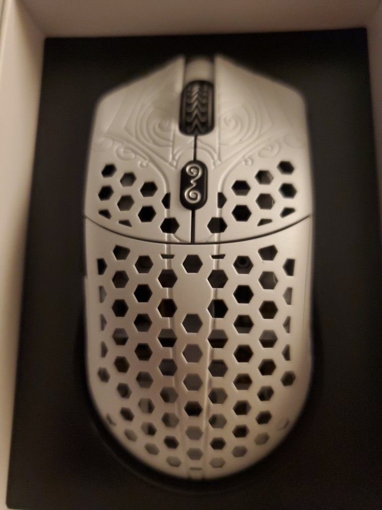 Finalmouse Starlight 12 Pegasus Small
