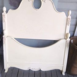 Shabby Chic Twin Bed