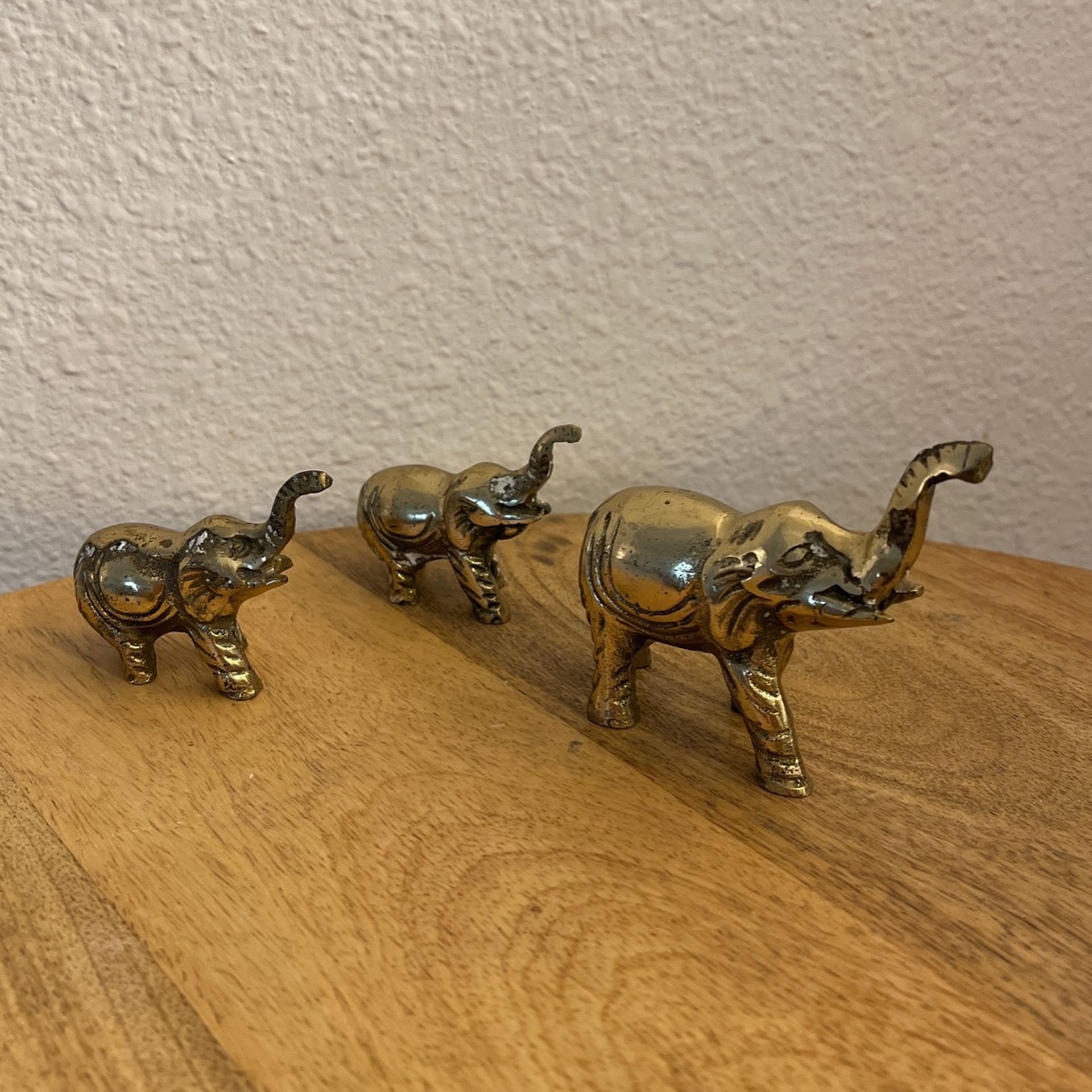 Mama & Baby Small Brass Elephants