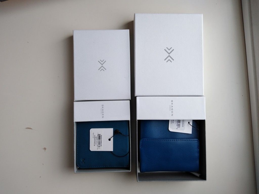 His MSRP $55 & Hers MSRP $85 Matching Skagen Blue Leather Wallets *New with tags & box*