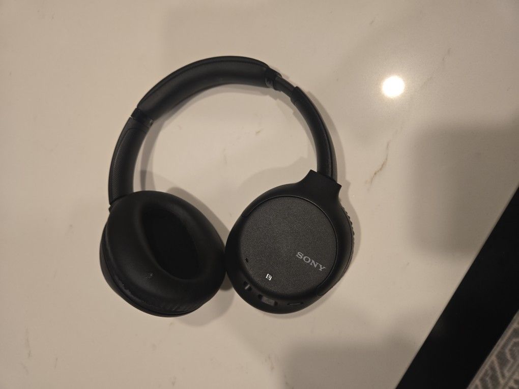 Bluetooth Head Phones