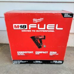 Milwaukee 15 Gauge Finish Nailer Brushless Fuel M18 
