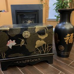 Oriental Black Set Chest & Vase