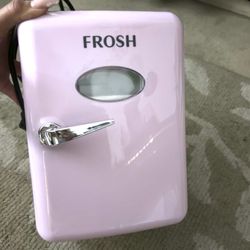 Mini Fridge 
