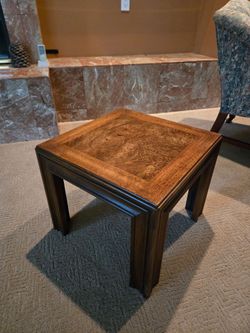 Vintage mid-century modern Lane Burled Walnut Rustic Americana Accent/End Table Model 1657 18in
