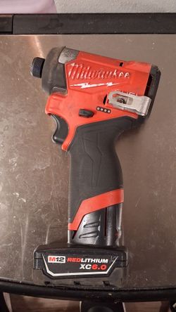Milwaukee M12 FUEL Impact Driver with XC6.0 Battery